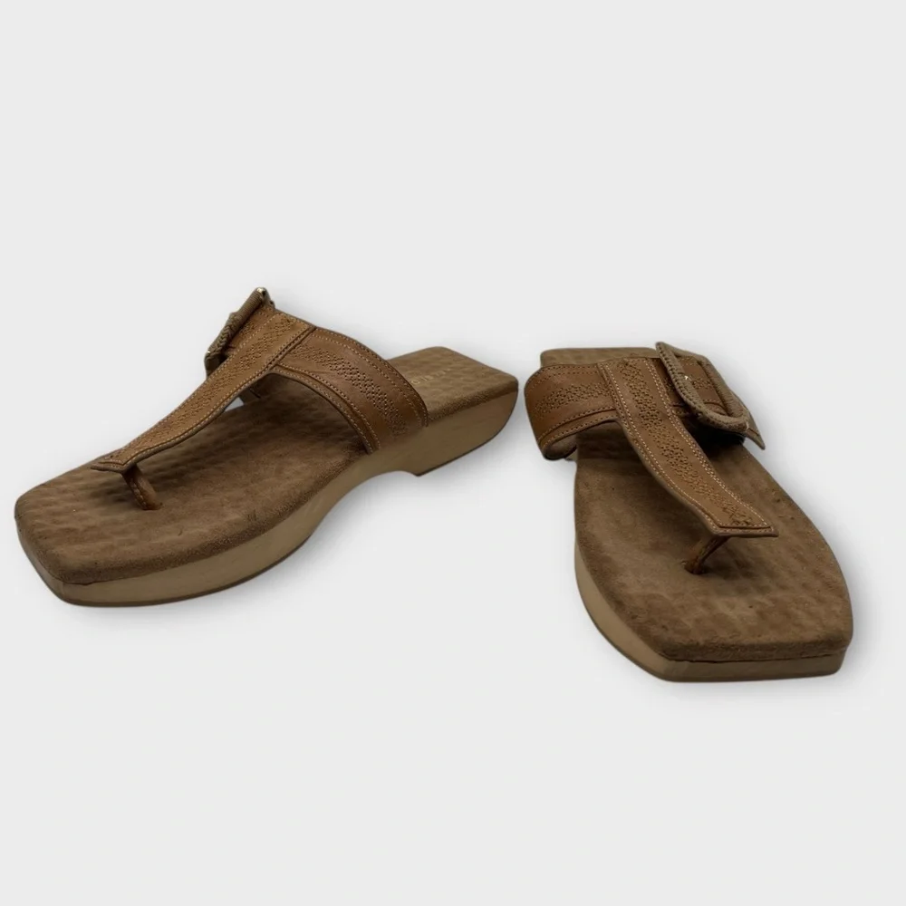 Anthropologie Kelsi Dagger Brooklyn Tan Square Flip Flop Sandals Wooden Size 7.5